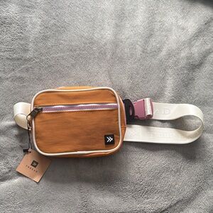 Thread - Tan and White Crossbody Bag